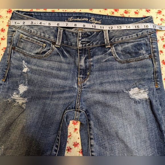 💥5 for 25 💥 American Eagle Artist distressed crop jeans 👖size 12 - Picture 11 of 16